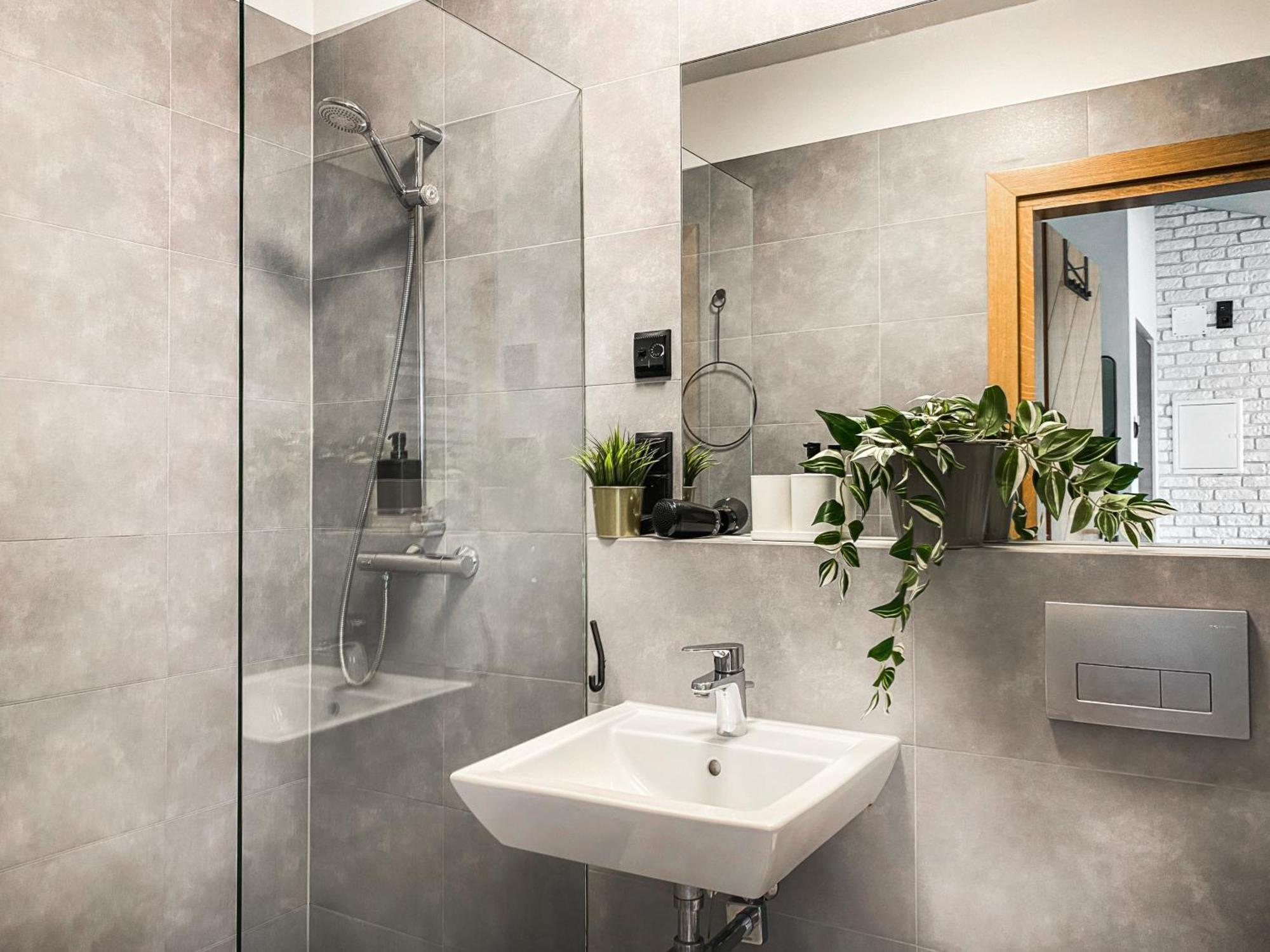 Cozy Apartment With Ac For Couples - Old Town Krakkó Kültér fotó