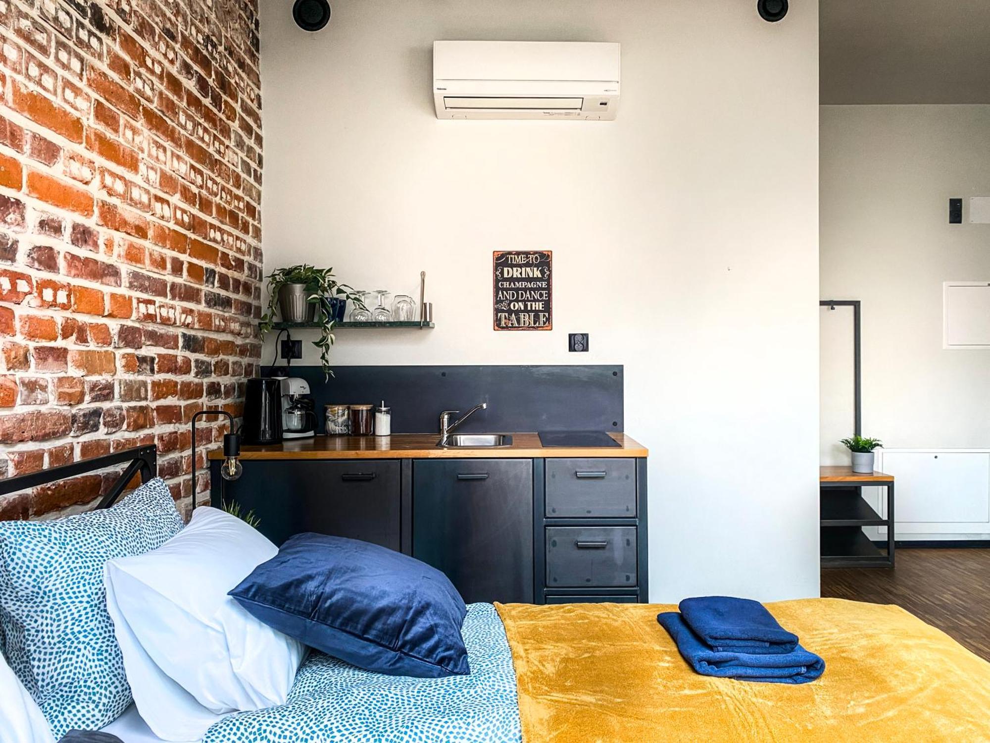 Cozy Apartment With Ac For Couples - Old Town Krakkó Kültér fotó