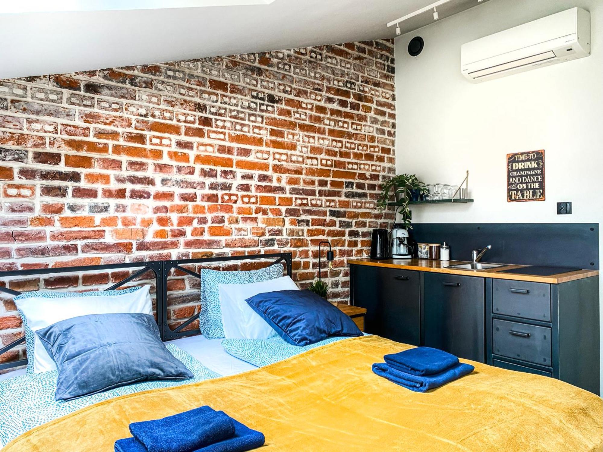 Cozy Apartment With Ac For Couples - Old Town Krakkó Kültér fotó
